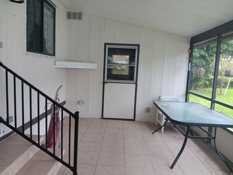 For Sale: $229,000 (2 beds, 2 baths, 1316 Square Feet)