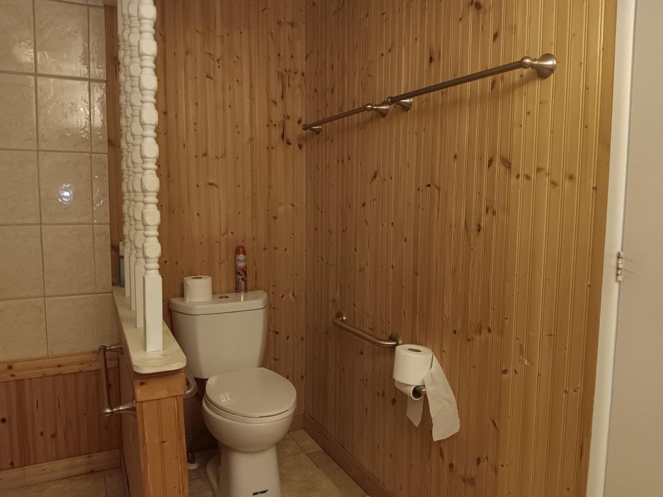 For Sale: $229,000 (2 beds, 2 baths, 1316 Square Feet)