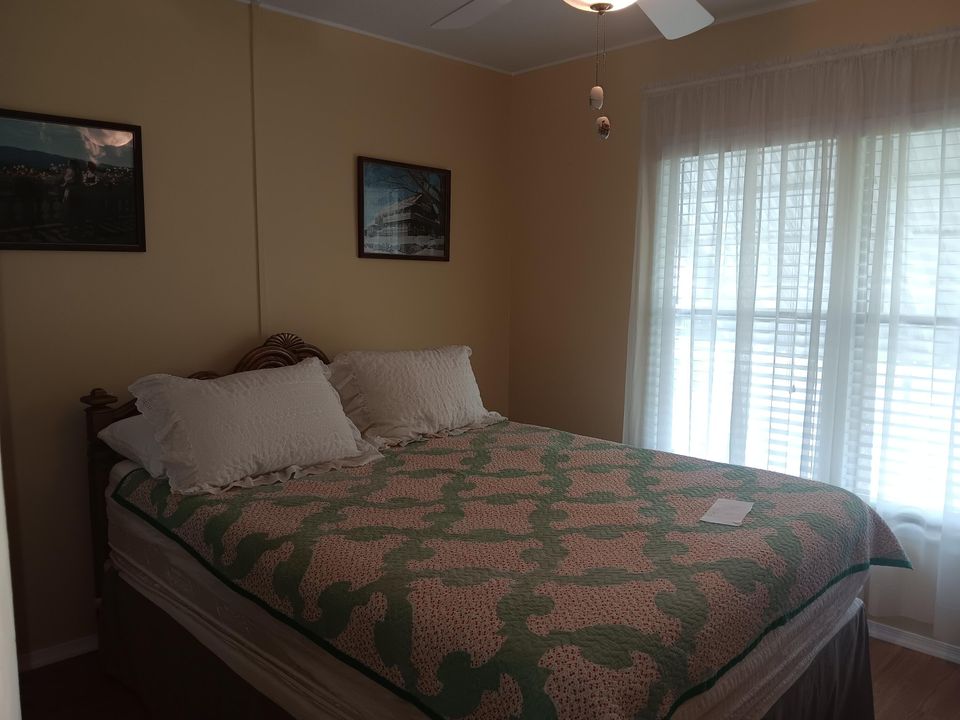 For Sale: $229,000 (2 beds, 2 baths, 1316 Square Feet)