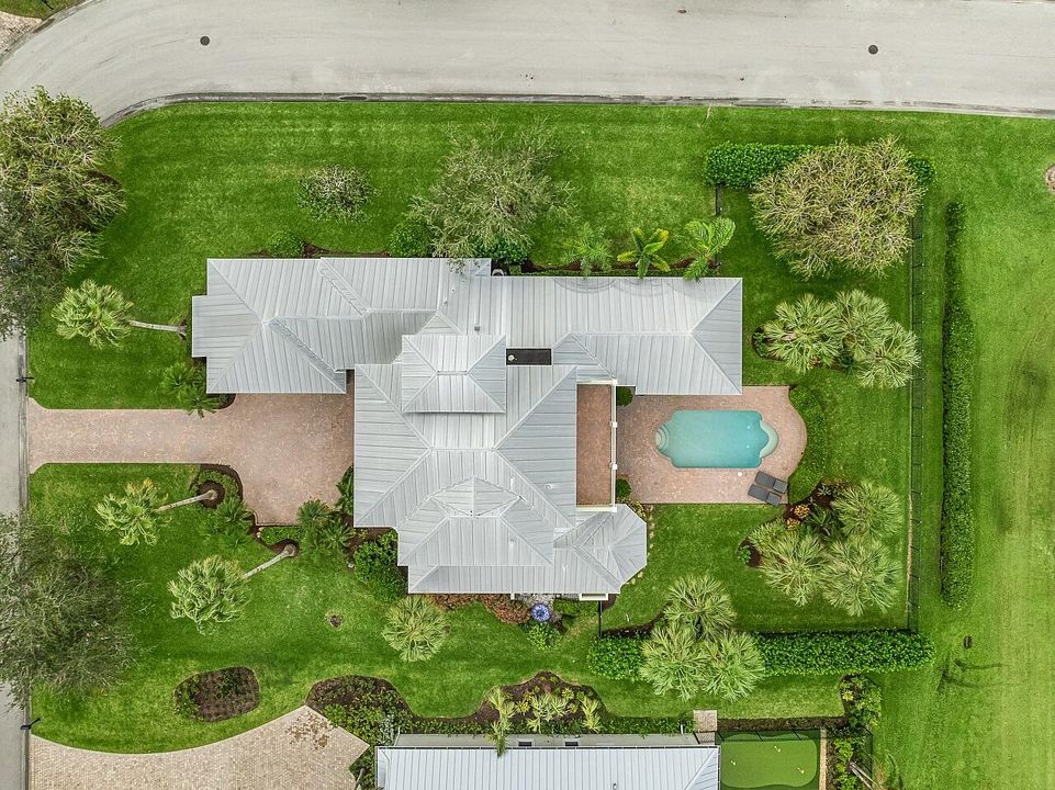 Activo con contrato: $1,135,000 (4 camas, 4 baños, 2838 Pies cuadrados)