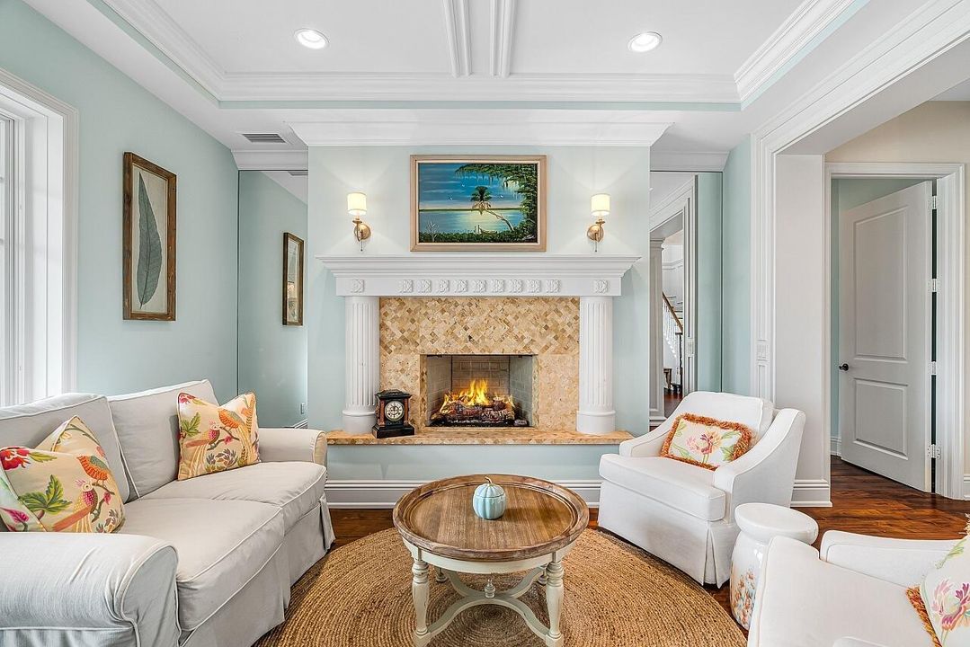 Activo con contrato: $1,135,000 (4 camas, 4 baños, 2838 Pies cuadrados)