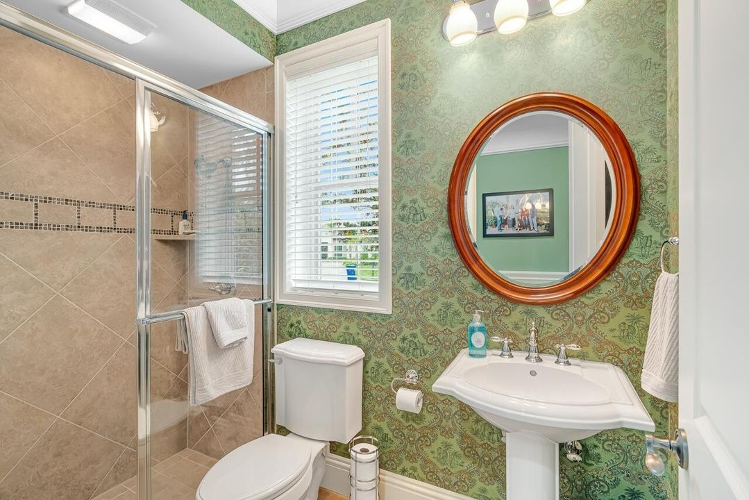 Activo con contrato: $1,135,000 (4 camas, 4 baños, 2838 Pies cuadrados)