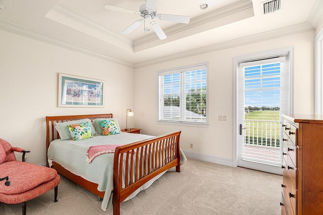 Activo con contrato: $1,135,000 (4 camas, 4 baños, 2838 Pies cuadrados)