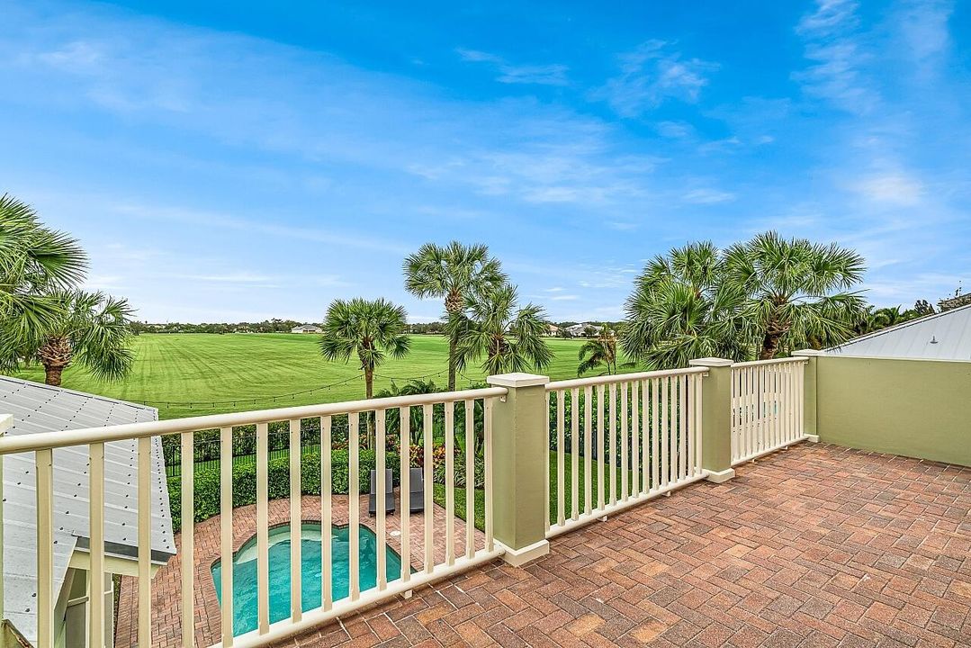 Activo con contrato: $1,135,000 (4 camas, 4 baños, 2838 Pies cuadrados)