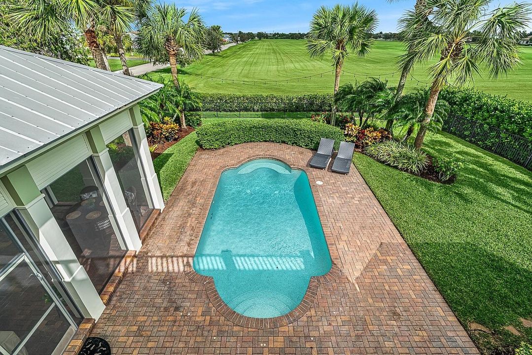 Activo con contrato: $1,135,000 (4 camas, 4 baños, 2838 Pies cuadrados)