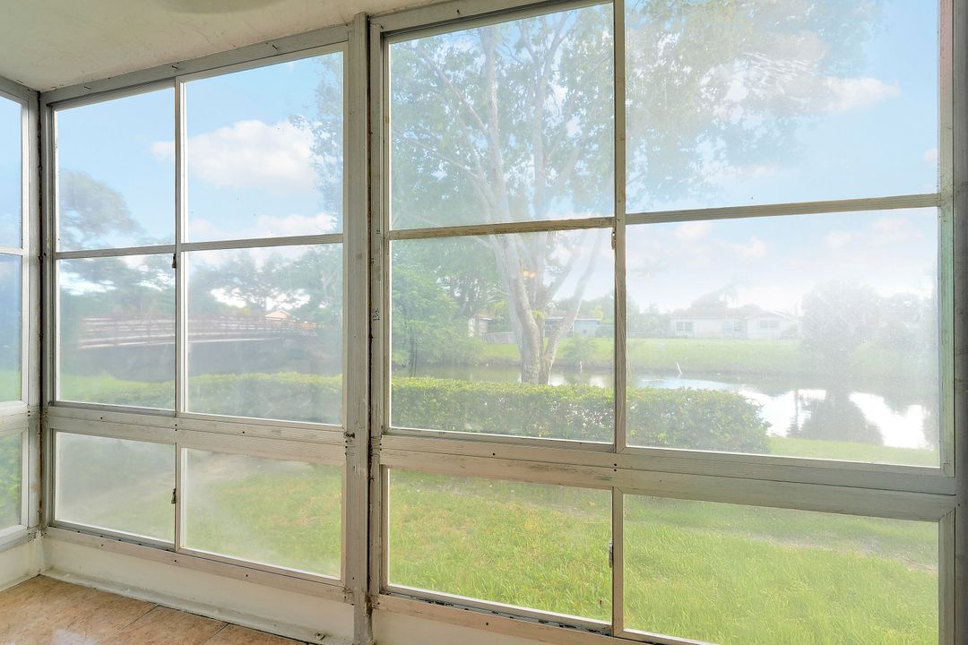 待售: $99,000 (1 贝兹, 1 浴室, 700 平方英尺)