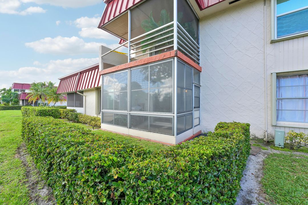 待售: $99,000 (1 贝兹, 1 浴室, 700 平方英尺)