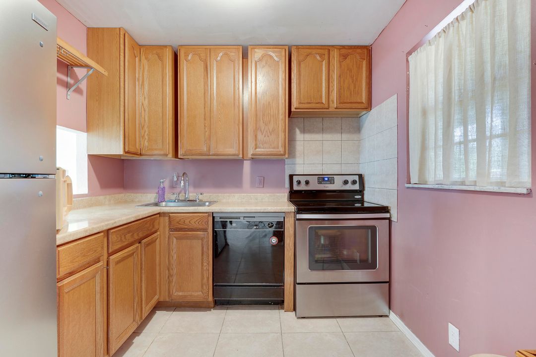 待售: $99,000 (1 贝兹, 1 浴室, 700 平方英尺)