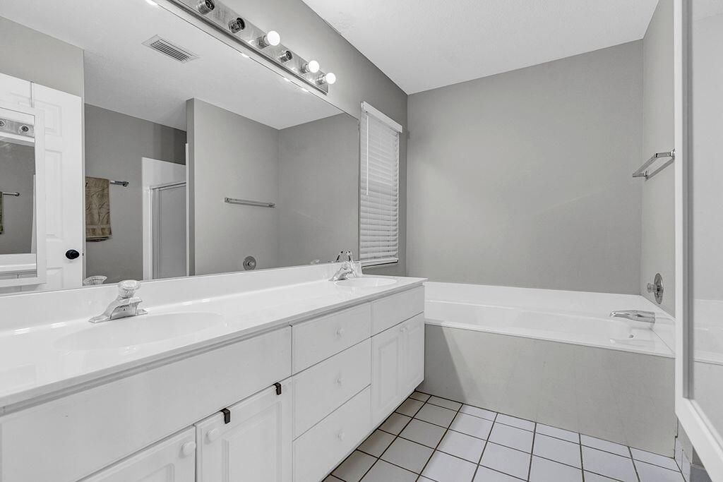 На продажу: $419,900 (3 спален, 2 ванн, 1479 Квадратных фут)