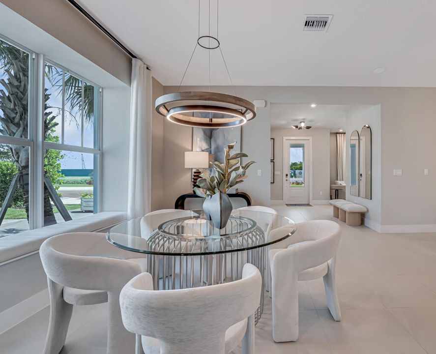 出租: $4,250 (3 贝兹, 2 浴室, 2317 平方英尺)