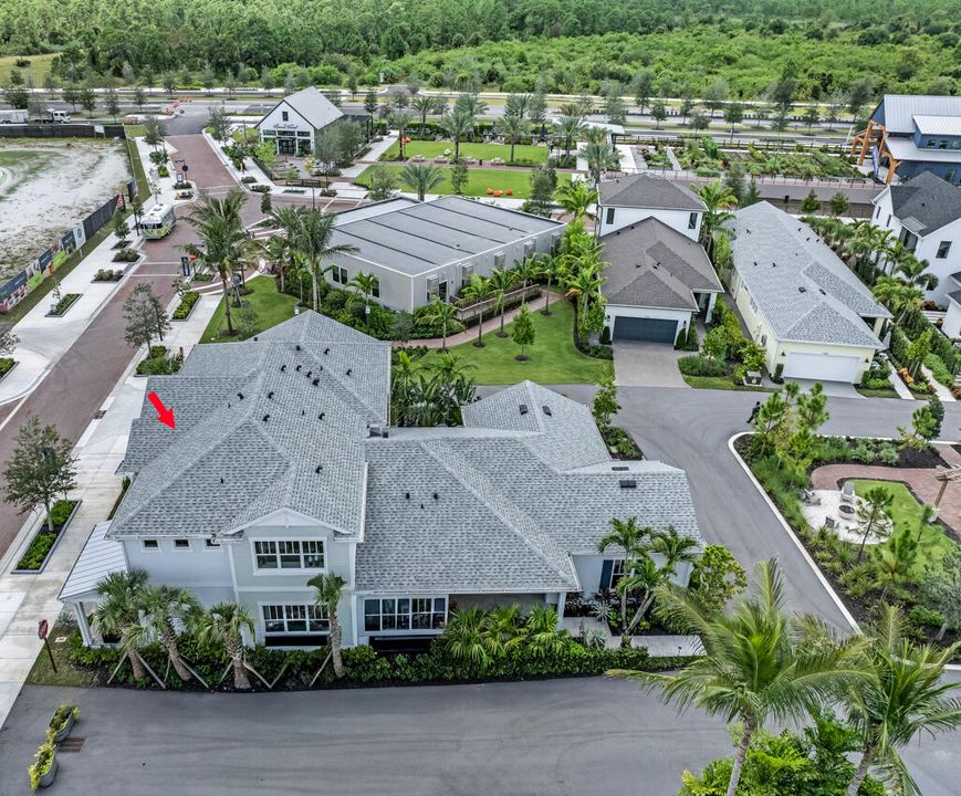 出租: $4,250 (3 贝兹, 2 浴室, 2317 平方英尺)