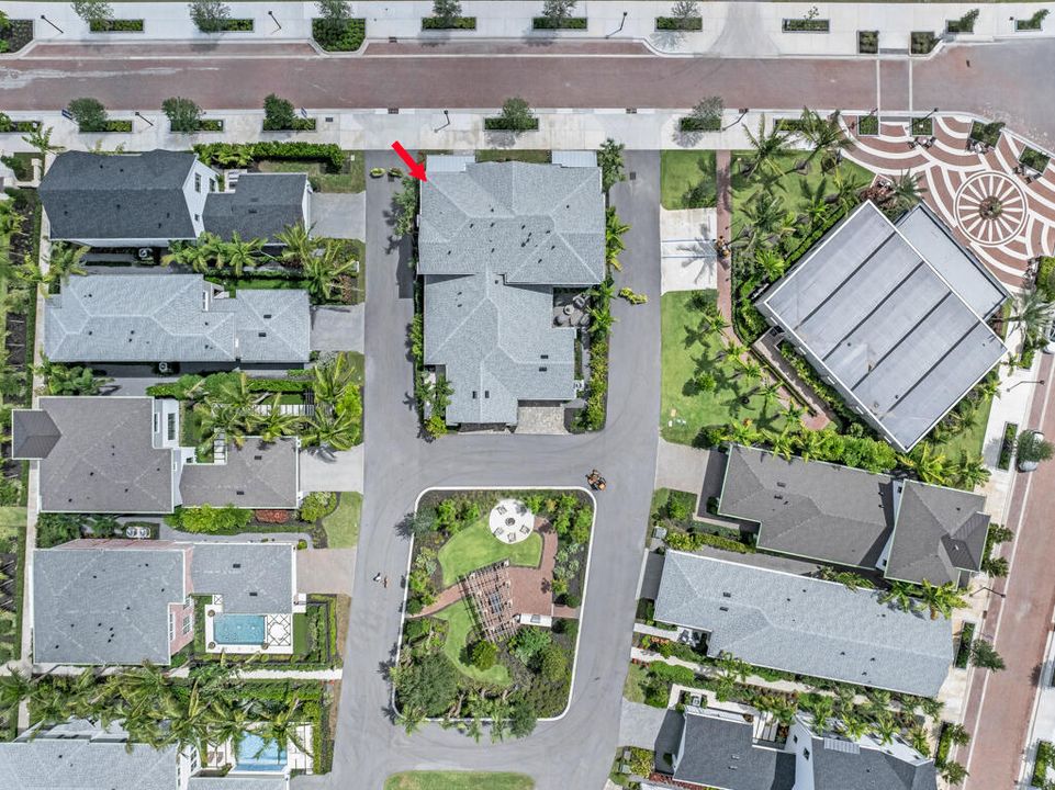 出租: $4,250 (3 贝兹, 2 浴室, 2317 平方英尺)