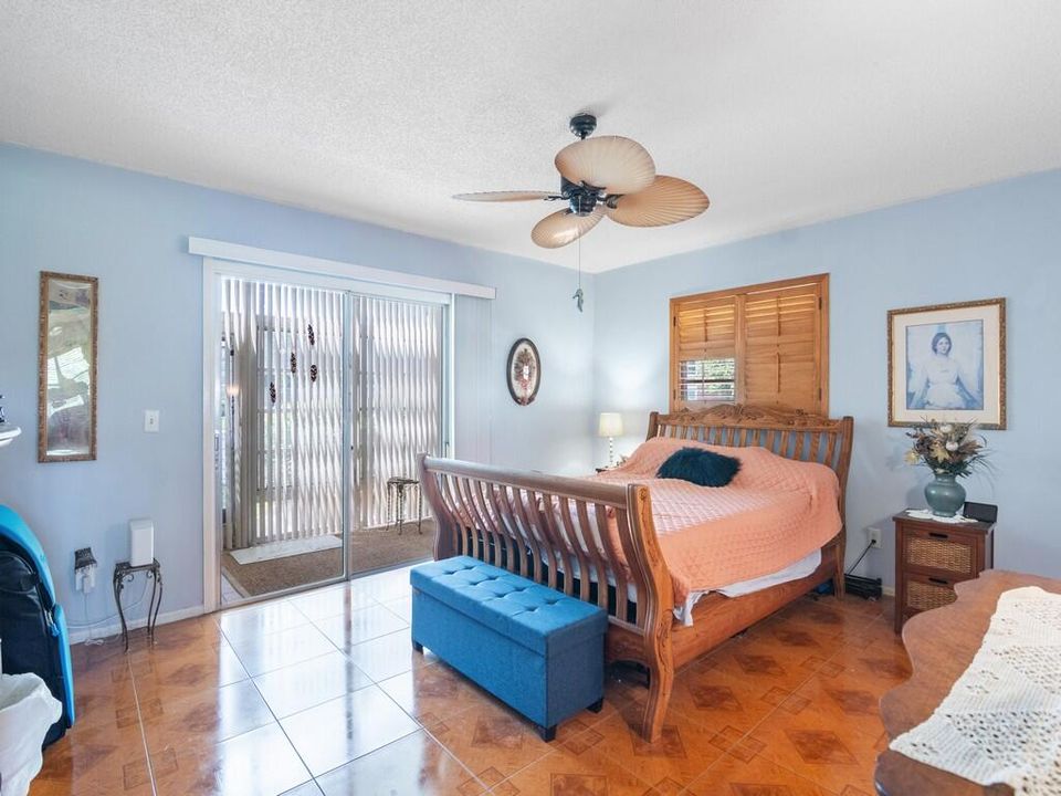 待售: $99,900 (1 贝兹, 1 浴室, 750 平方英尺)