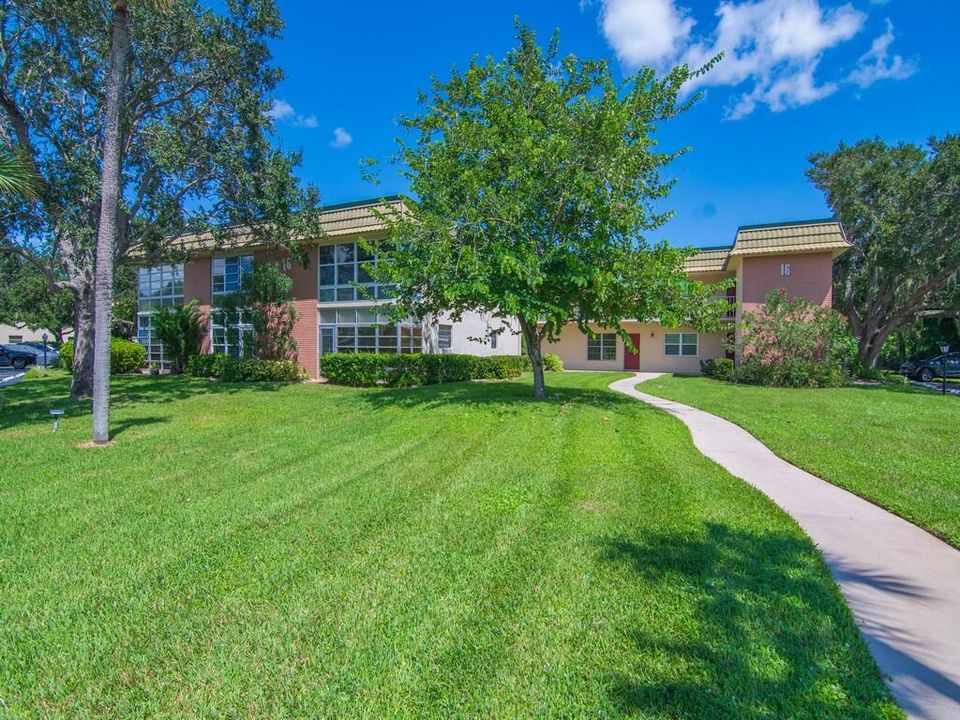 待售: $99,900 (1 贝兹, 1 浴室, 750 平方英尺)