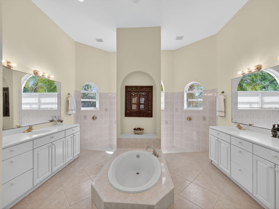 For Sale: $1,500,000 (4 beds, 3 baths, 3871 Square Feet)