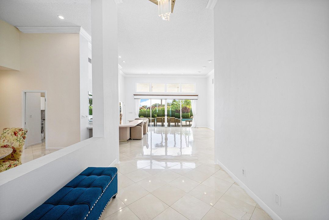 Activo con contrato: $1,699,000 (4 camas, 5 baños, 4113 Pies cuadrados)