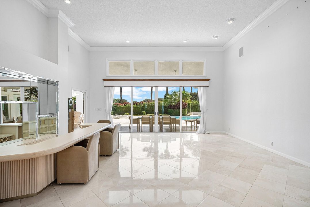 Activo con contrato: $1,699,000 (4 camas, 5 baños, 4113 Pies cuadrados)