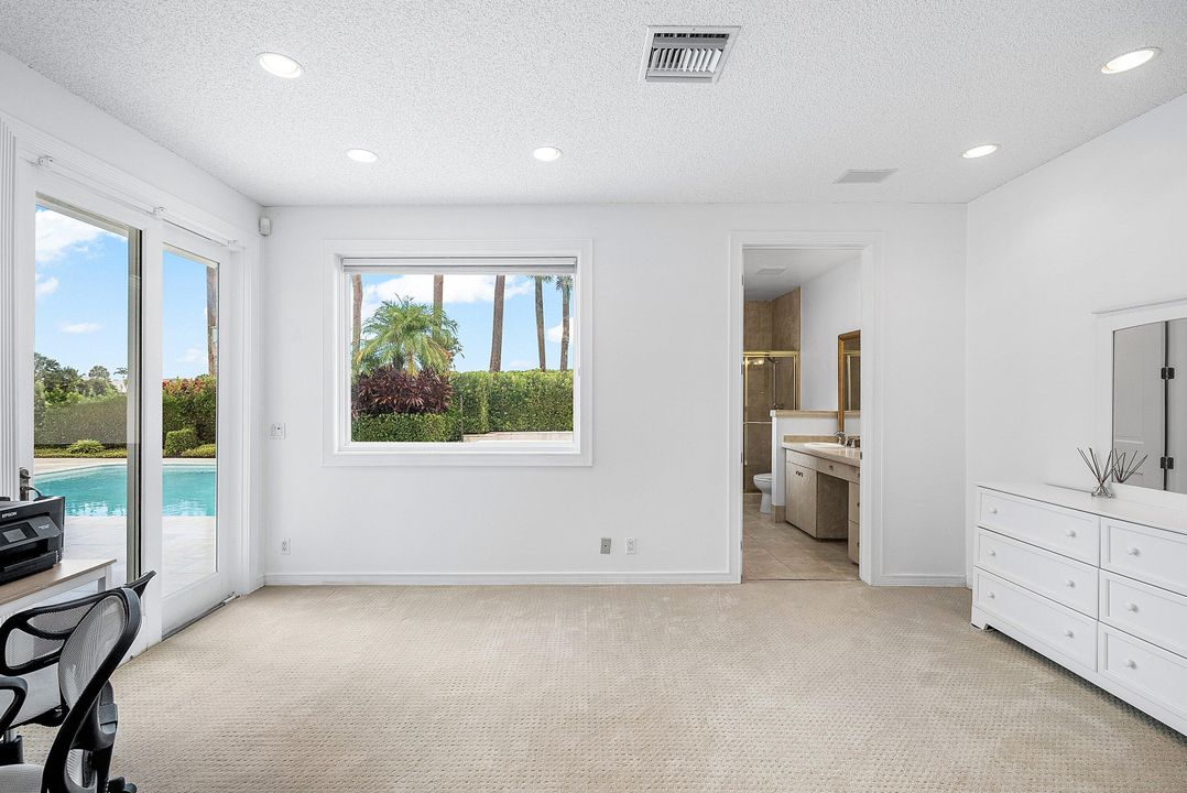 Activo con contrato: $1,699,000 (4 camas, 5 baños, 4113 Pies cuadrados)