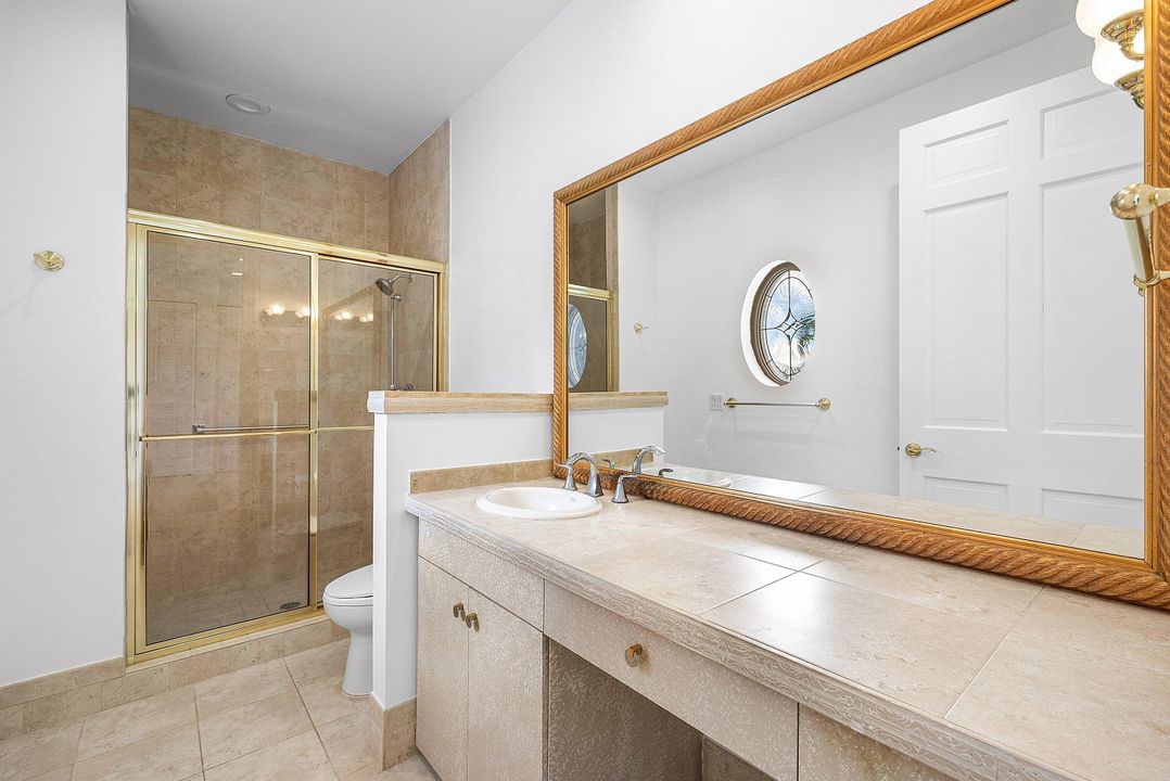 Activo con contrato: $1,699,000 (4 camas, 5 baños, 4113 Pies cuadrados)