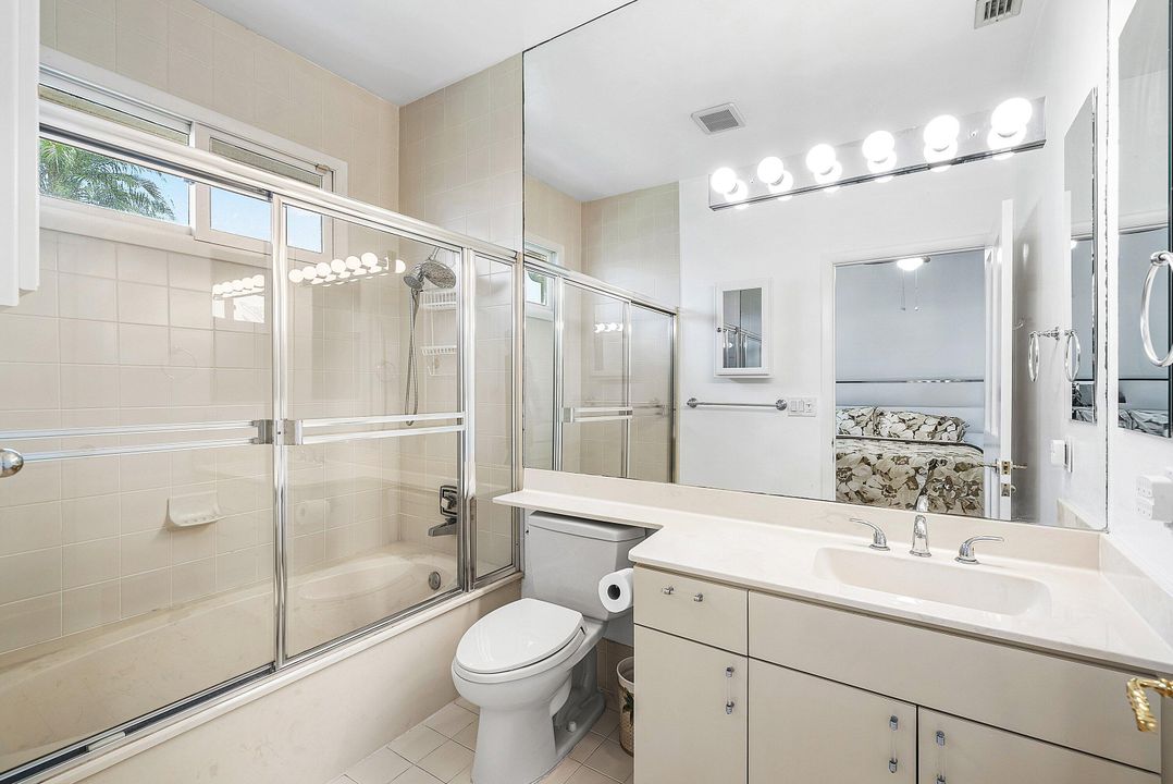 Activo con contrato: $1,699,000 (4 camas, 5 baños, 4113 Pies cuadrados)