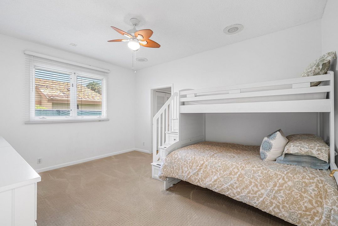 Activo con contrato: $1,699,000 (4 camas, 5 baños, 4113 Pies cuadrados)