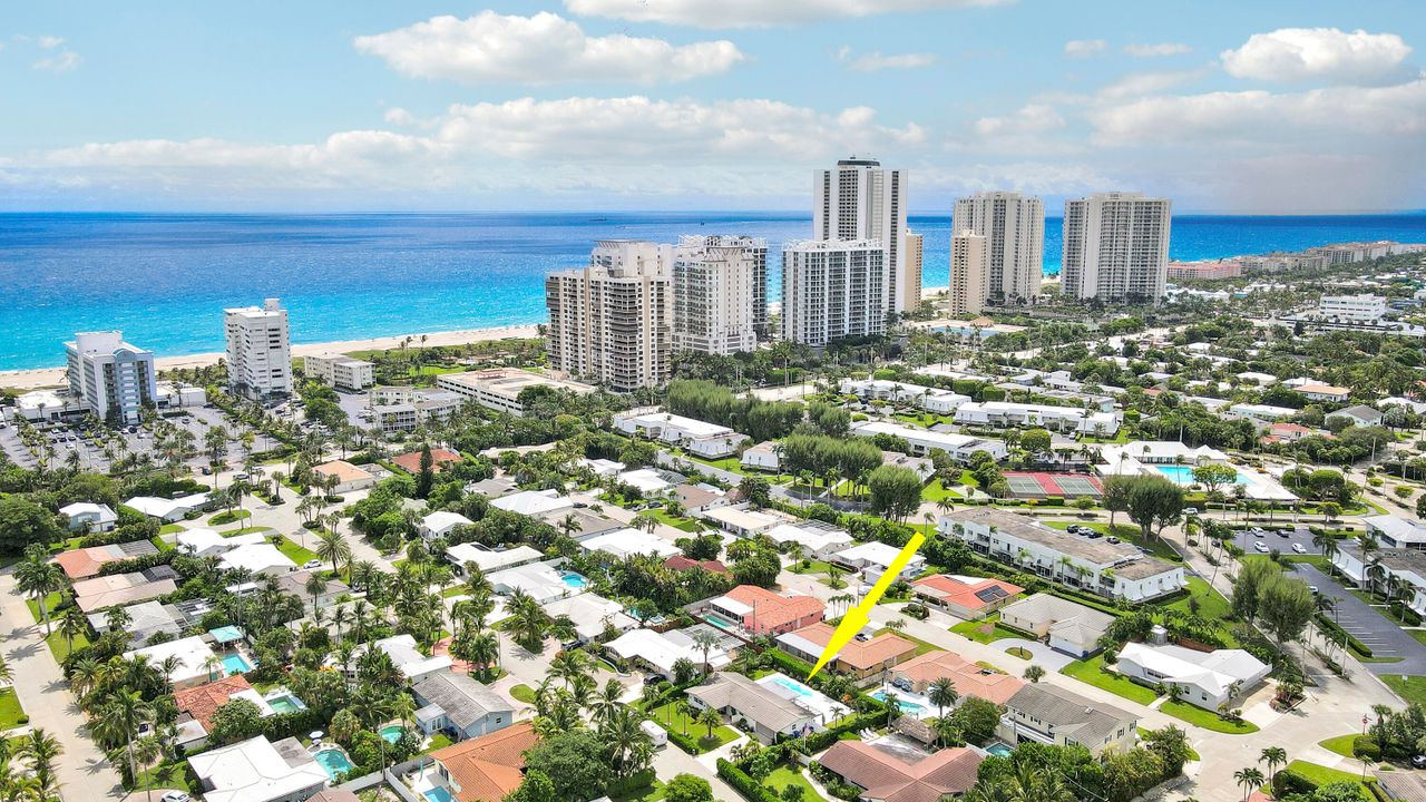 合同活跃: $1,150,000 (2 贝兹, 2 浴室, 1495 平方英尺)