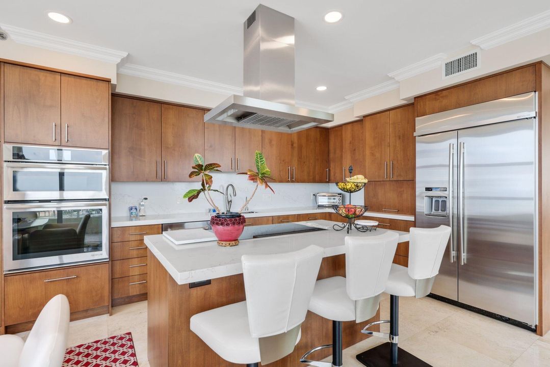 Activo con contrato: $2,395,000 (3 camas, 3 baños, 3093 Pies cuadrados)