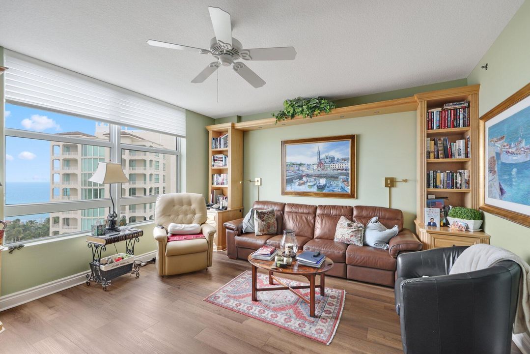 Activo con contrato: $2,395,000 (3 camas, 3 baños, 3093 Pies cuadrados)