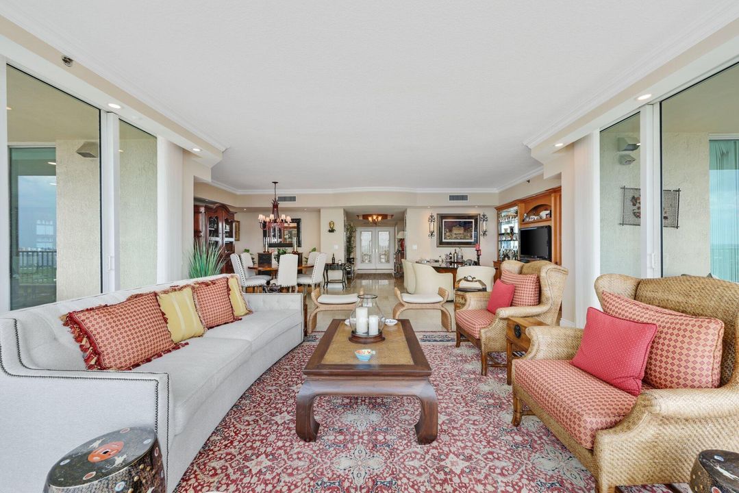 Activo con contrato: $2,395,000 (3 camas, 3 baños, 3093 Pies cuadrados)