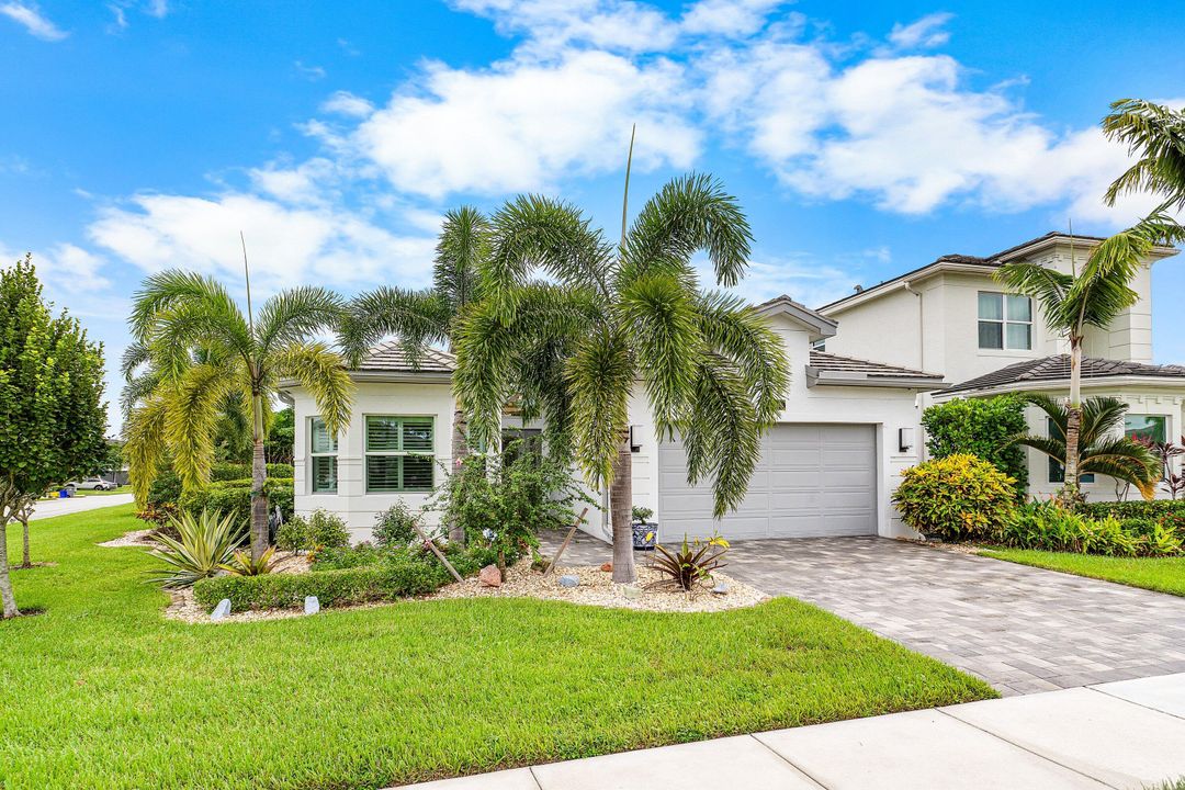 Active With Contract: $1,340,000 (4 beds, 3 baths, 2493 Square Feet)