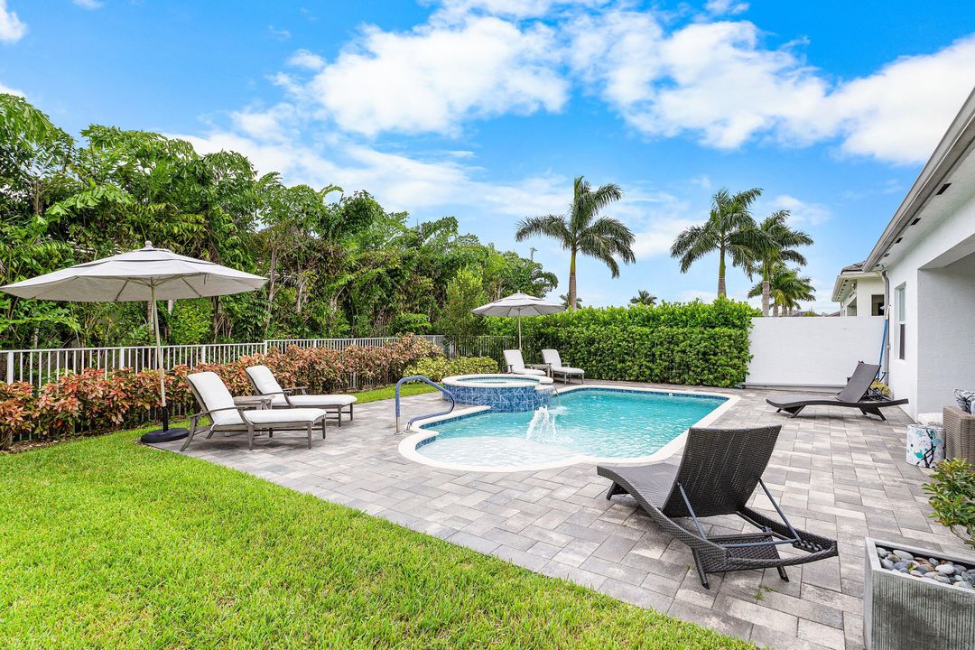 Active With Contract: $1,340,000 (4 beds, 3 baths, 2493 Square Feet)