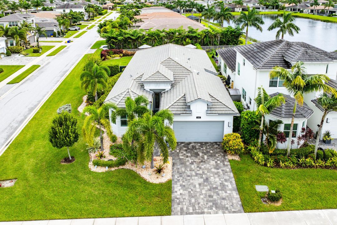 Active With Contract: $1,340,000 (4 beds, 3 baths, 2493 Square Feet)