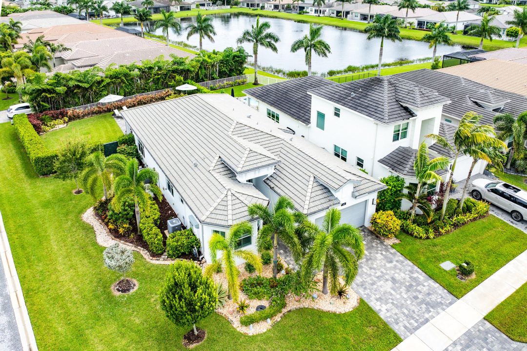 Active With Contract: $1,340,000 (4 beds, 3 baths, 2493 Square Feet)