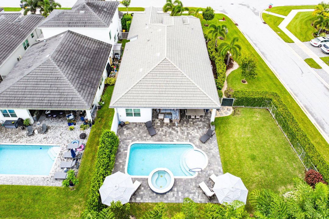 Active With Contract: $1,340,000 (4 beds, 3 baths, 2493 Square Feet)