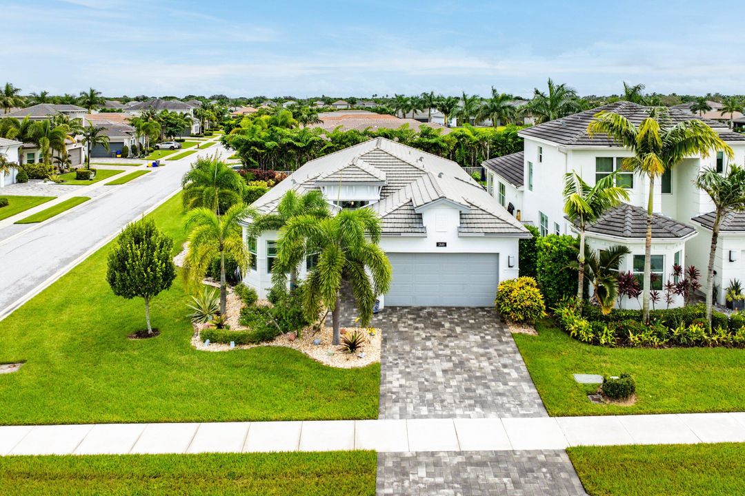 Active With Contract: $1,340,000 (4 beds, 3 baths, 2493 Square Feet)