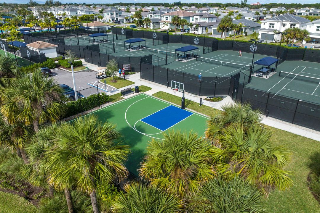 Active With Contract: $1,340,000 (4 beds, 3 baths, 2493 Square Feet)