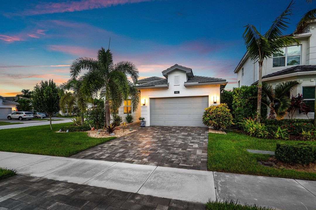 Active With Contract: $1,340,000 (4 beds, 3 baths, 2493 Square Feet)