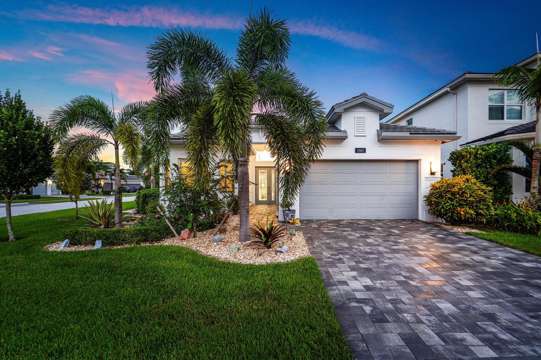 Active With Contract: $1,340,000 (4 beds, 3 baths, 2493 Square Feet)