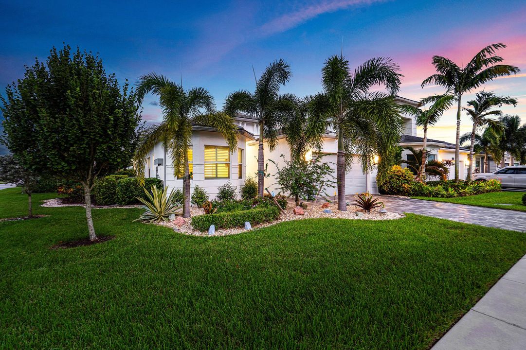 Active With Contract: $1,340,000 (4 beds, 3 baths, 2493 Square Feet)