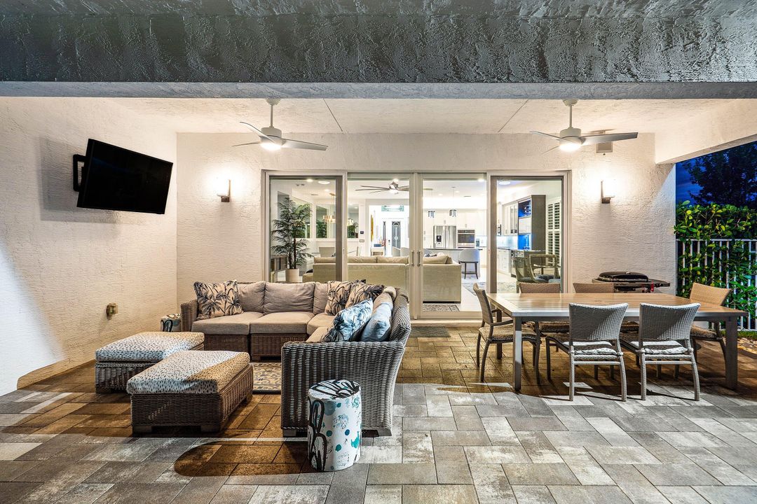 Active With Contract: $1,340,000 (4 beds, 3 baths, 2493 Square Feet)