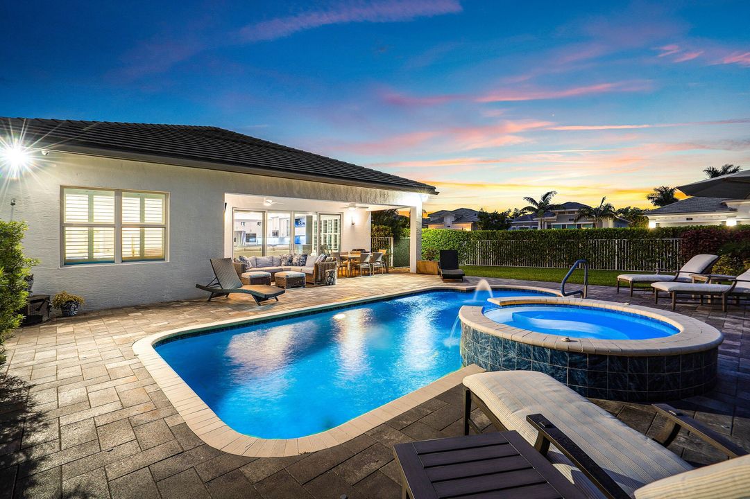 Active With Contract: $1,340,000 (4 beds, 3 baths, 2493 Square Feet)