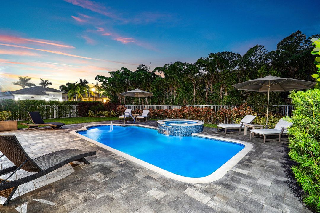 Active With Contract: $1,340,000 (4 beds, 3 baths, 2493 Square Feet)