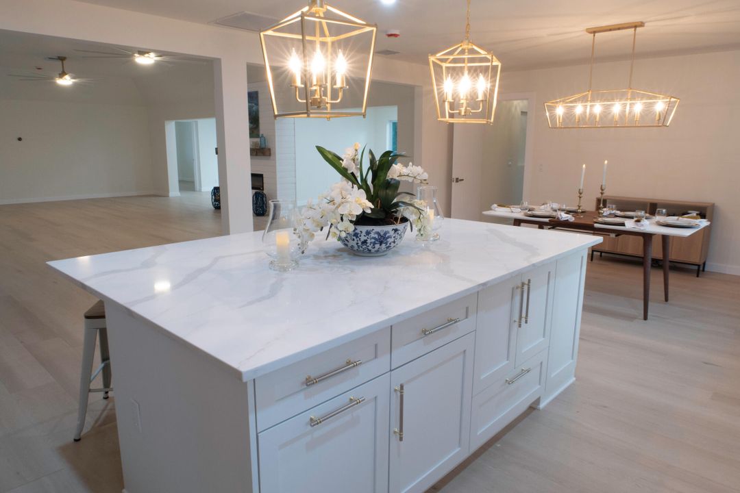 For Sale: $899,000 (3 beds, 3 baths, 2797 Square Feet)