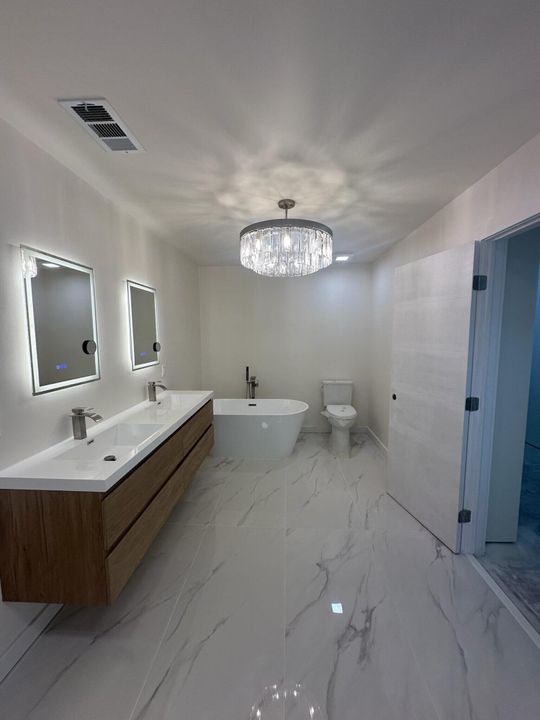 For Sale: $899,000 (3 beds, 3 baths, 2797 Square Feet)