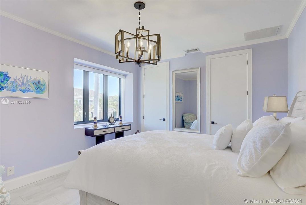 For Rent: $30,000 (3 beds, 3 baths, 4088 Square Feet)