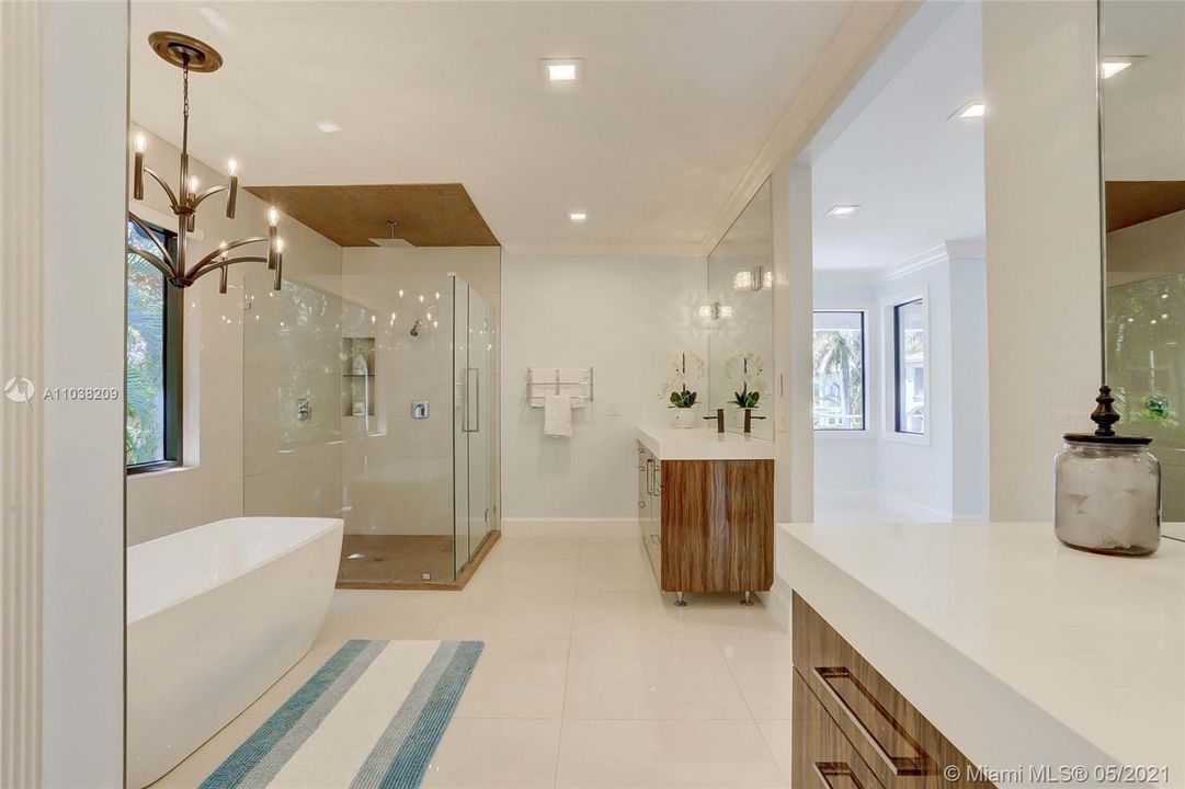 For Rent: $30,000 (3 beds, 3 baths, 4088 Square Feet)