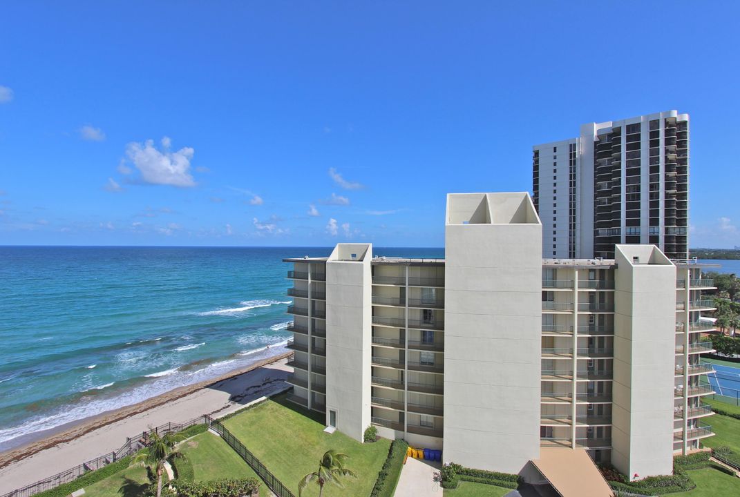 合同活跃: $6,000 (2 贝兹, 2 浴室, 1457 平方英尺)