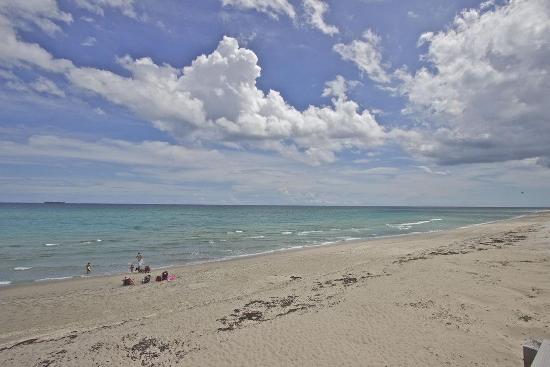 合同活跃: $6,000 (2 贝兹, 2 浴室, 1457 平方英尺)