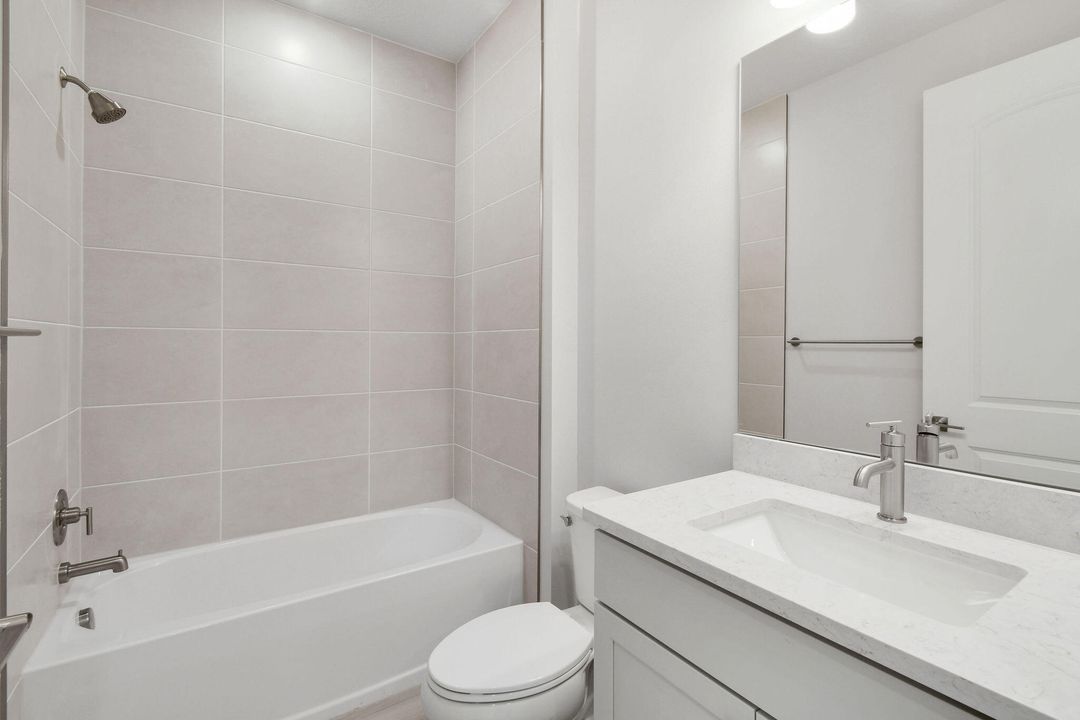 For Sale: $584,510 (2 beds, 2 baths, 1707 Square Feet)