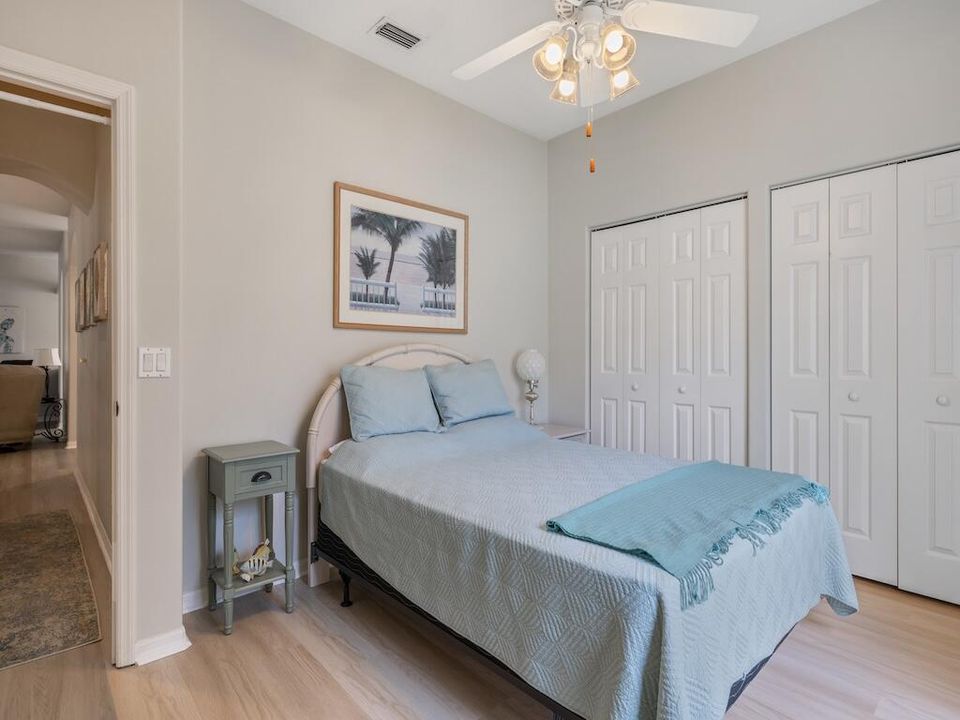 Activo con contrato: $299,900 (2 camas, 2 baños, 1545 Pies cuadrados)